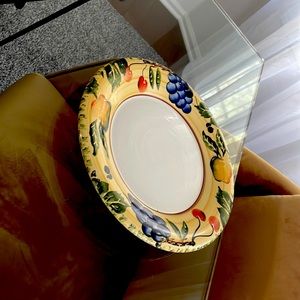 Absolutely beautiful dinner dishes